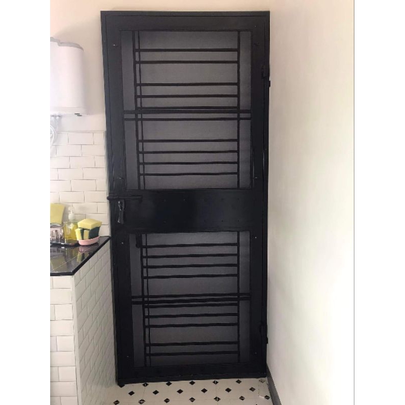 เหล็กดัดประตู✅️ ราคาถูก 💥พร้อมมุ้งลวด(ขนาดรวมวกบ)👉 สั่งทำตามขนาดรายละเอียดทักแชท