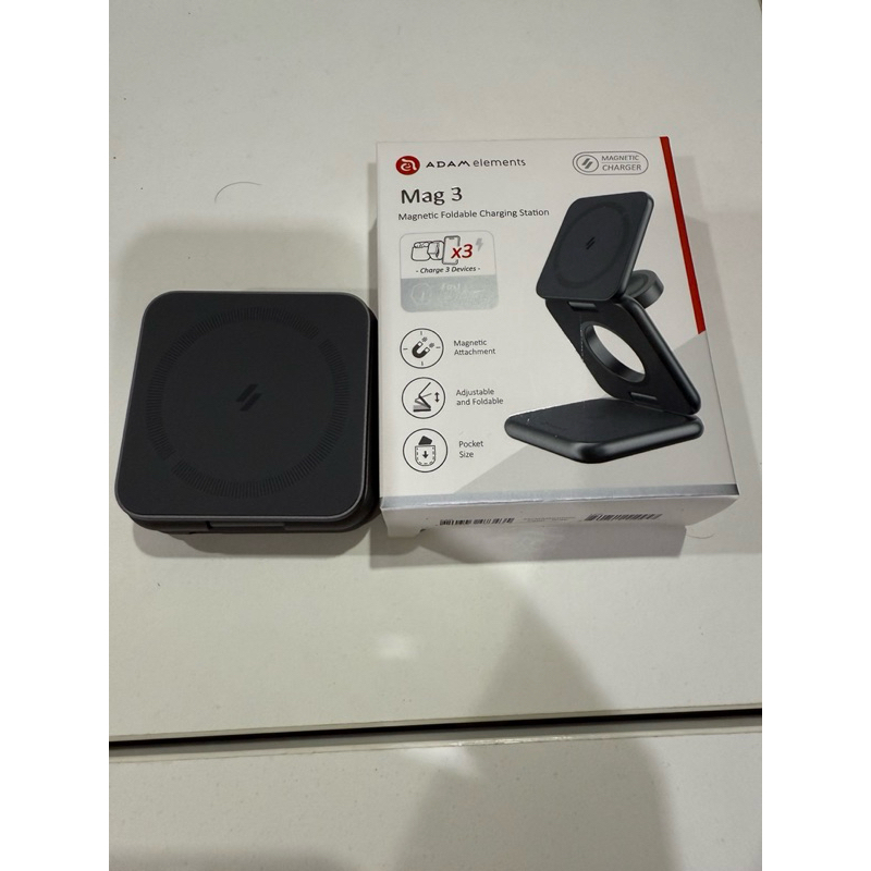 แท่นชาร์จไร้สาย adam elements mag 3