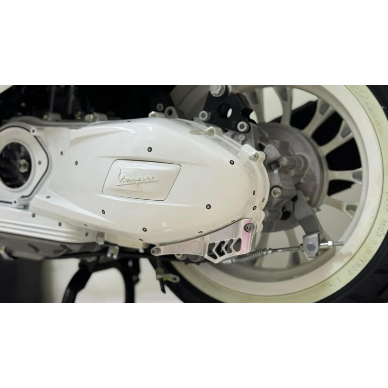 เปลี่ยนทิศทางลม ใต้แคร้ง Vespa i-Get : Sprint / Primavera / LX125 / S125 / GTS150, GTS300, GTV300 เวสป้า CNC M Tanuthong