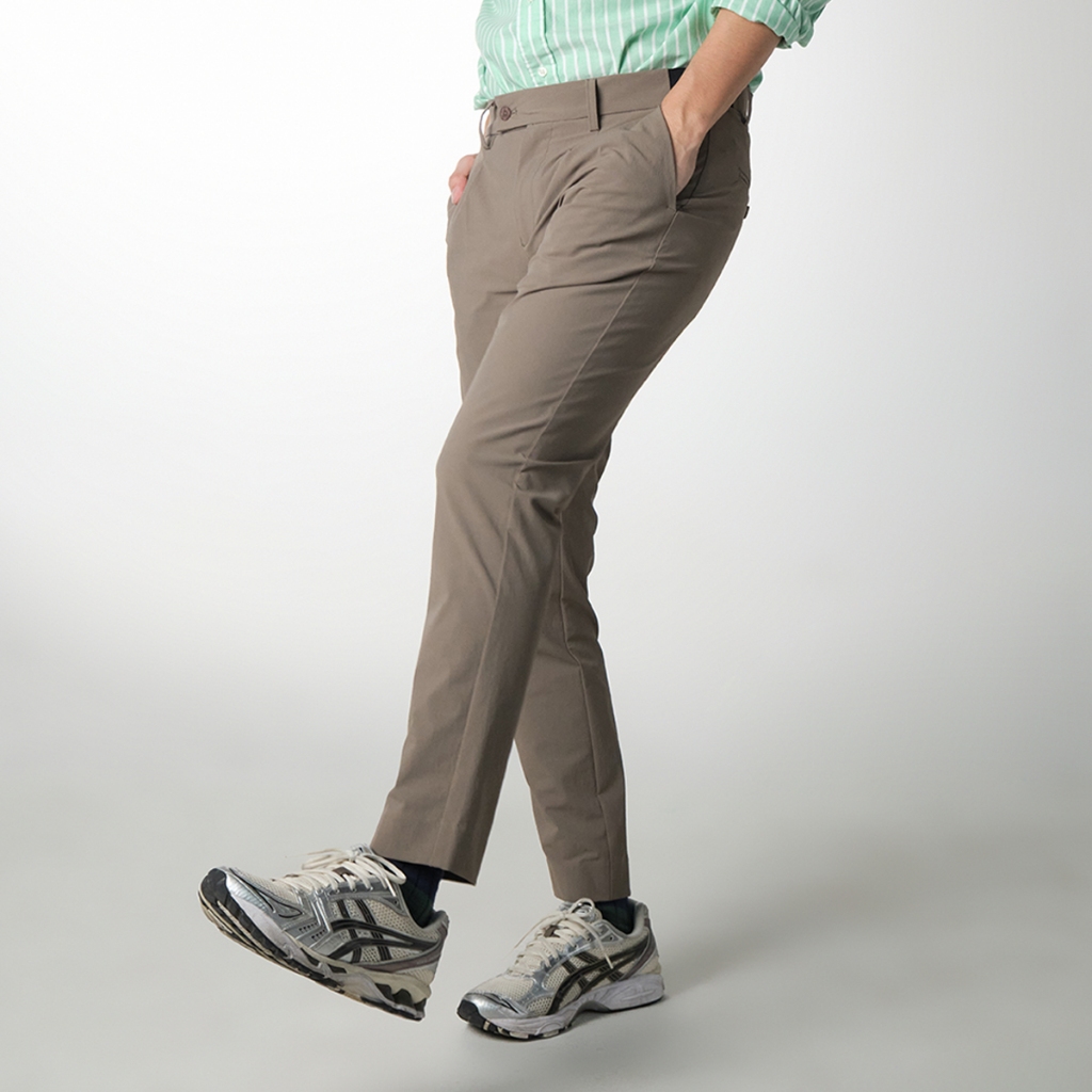 era-won กางเกง รุ่น  GOLF FABRIC (065 V.9) ทรงกระบอกเล็ก ขาเต่อ เอวยางยืด  สี Brown