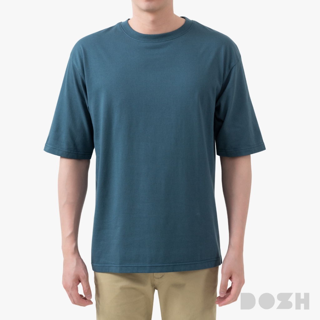 DOSH-UT MEN'S OVERSIZED T-SHIRTS เสื้อยืดคอกลมสีพื้น UTMT5016-CC (S-2XL)
