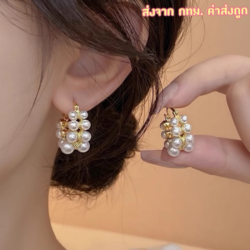 ต่างหูแบบห่วง ประดับมุกเรียงกัน Sasa Earrings (รหัสER35)