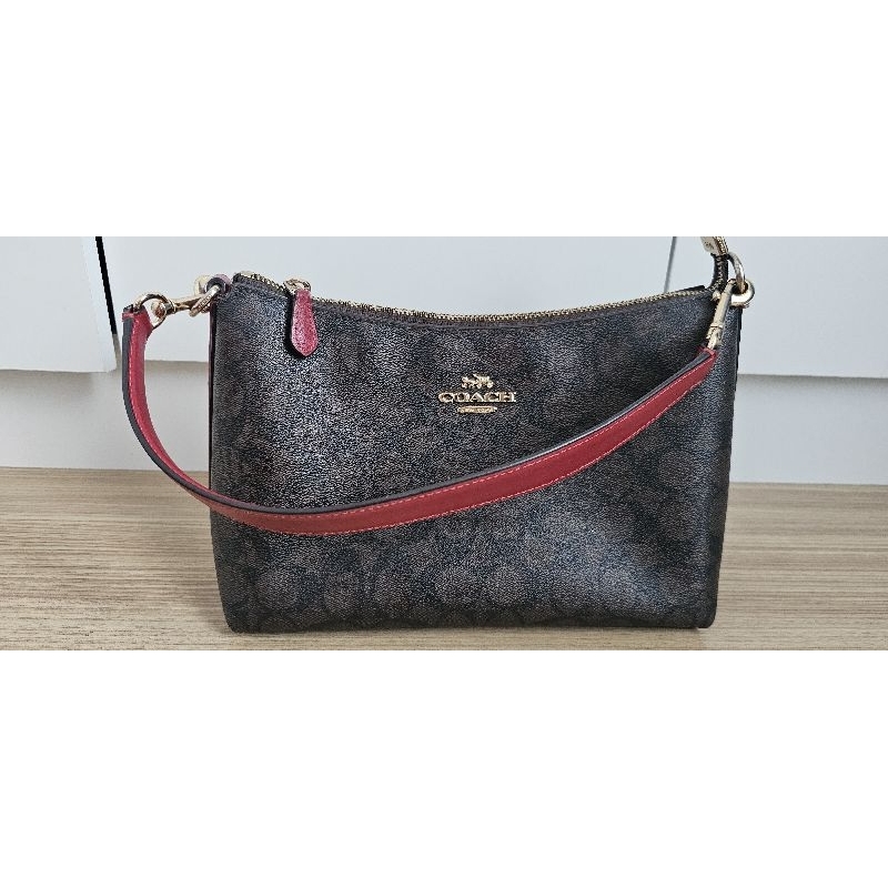 กระเป๋า coach มือสอง สภาพดี Coach F85696 Lewis Shoulder Bag in signature canva