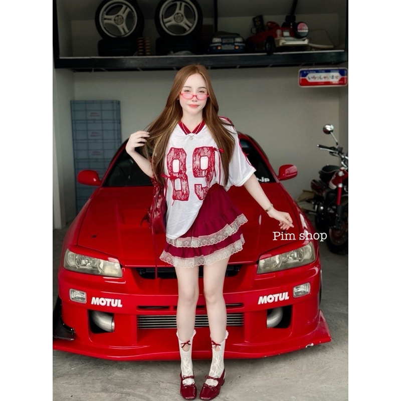 แดงให้สุดไปเลยคะสาววว ... ลุคสาวสปอร์ตเกิร์ล #มาใหม่ Set2ชิ้น - เสื้อโอเวอร์ไซต์ ผ้าTK - กระโปรงขนมชั้น