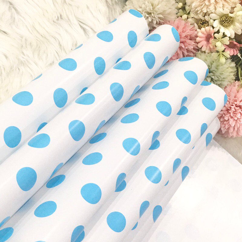 กระดาษห่อของขวัญอาร์ตมัน ลายจุดฟ้า ขายขั้นต่ำ 5 แผ่น กลุ่ม 07