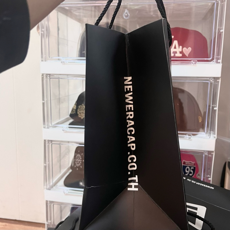 ถุงกระดาษ NEWERA (ถุงใหม่ ไม่ผ่านการใช้งาน)