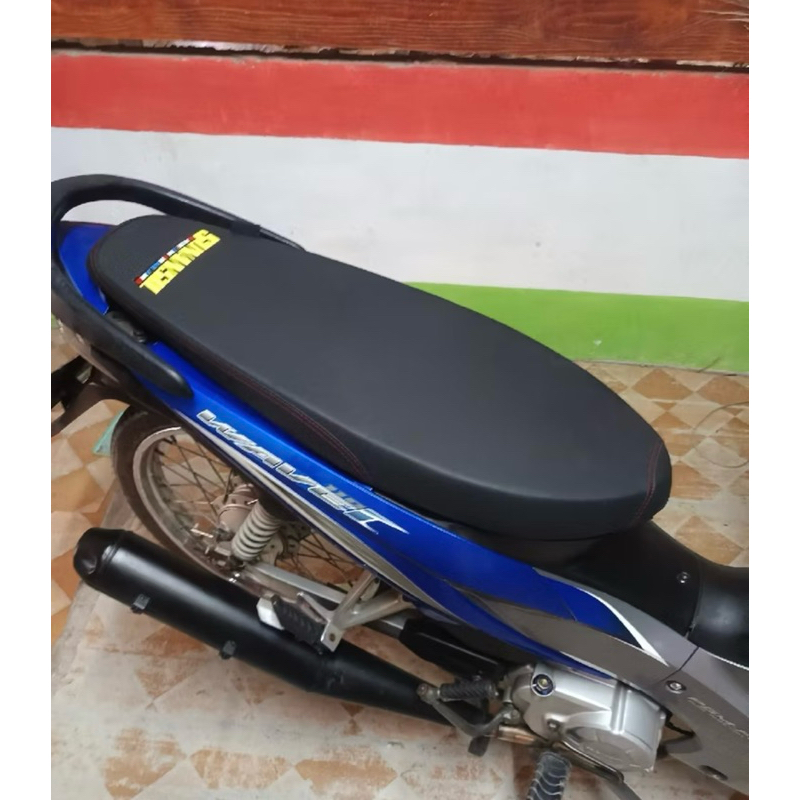 เบาะทรงสนาม รุ่น WAVE 110 i NEW น็อต ปี 2009-2018 ทรงเชง ทรงสนาม ทรงบาง ลาย SS สีดำ