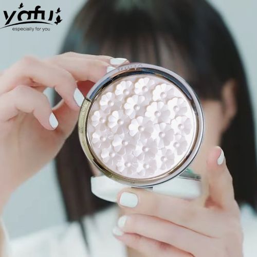 แป้ง Yafu ตลับดอกไม้ กันเหงื่อ ทำให้ผิวหน้าเรียบเนียน