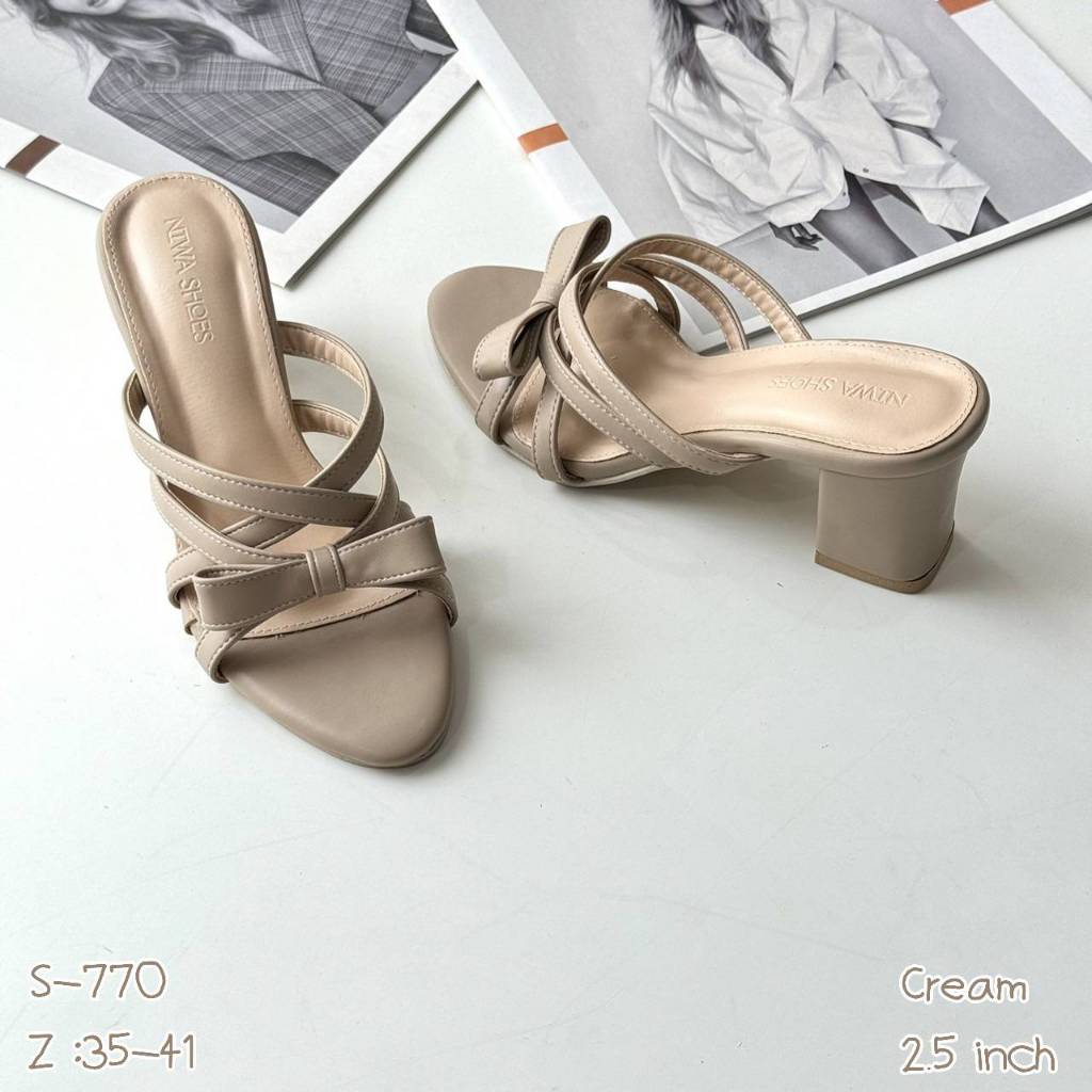 รองเท้าแฟชั่น new collection น้องใหม่แกะกล่อง  กรี๊ดดดดให้กับน้องใหม่  สวยมากกกกกเก็บหน้าเท้าดีเวอร์🧀🚪🥞 รุ่น S-770