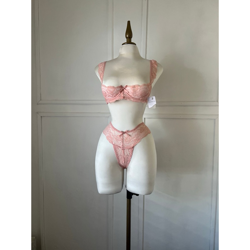 ชุดชั้นในลูกไม้ดันทรง ทรงเต้าต่ำ dusty pink push up lace bra set