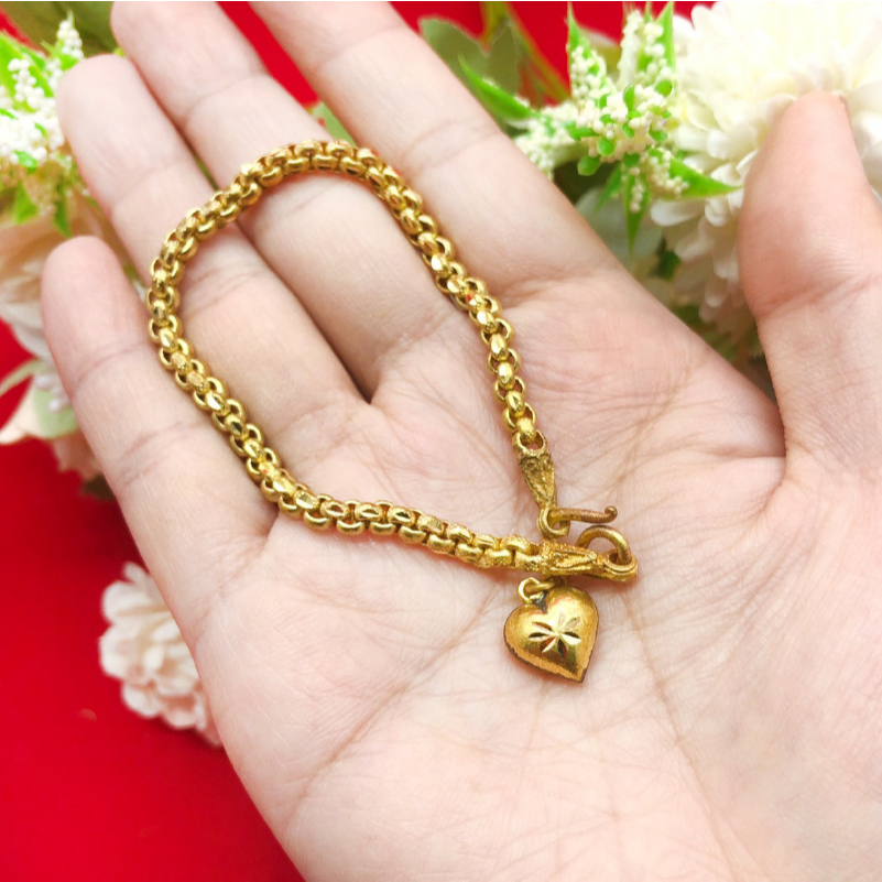 สร้อยข้อมืองานดิบทองเหลืองลายผ่าหวายกลมมนห้อยจี้หัวใจ ความยาว 6.8 นิ้ว งานดิบไม่ได้ชุบ ทองเหลืองโบราณ พร้อมส่ง