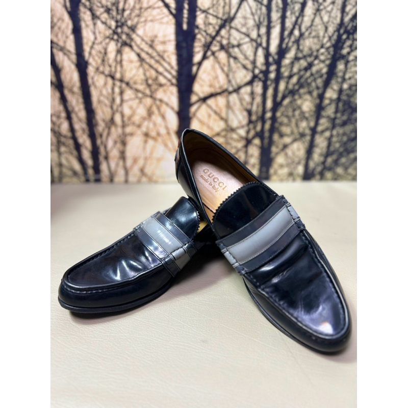 black penny loafer gucci made in italy (used)