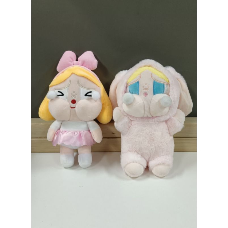 ตุ๊กตาคายเบบี้ cry baby ขนาด 8-9 นิ้ว ขนนุ่มๆน่ารัก เหมาะสำหรับไว้กอดเล่นหรือสะสมตั้งโชว์ได้