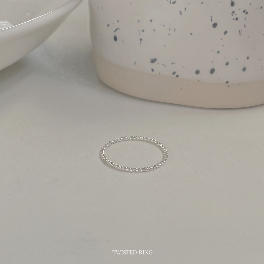 SissyJewelry // แหวนเงินแท้ twisted ring