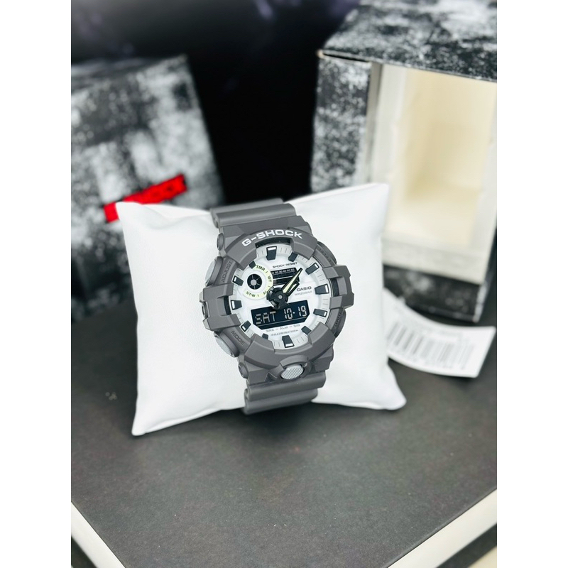 M&F Watch โปรโมชั่นพิเศษล้างสต็อก!!! G-Shock GA-700HD-8A สินค้าของแท้ รับประกันศูนย์ 1 ปีเต็ม  หน้าปัดเรืองแสง