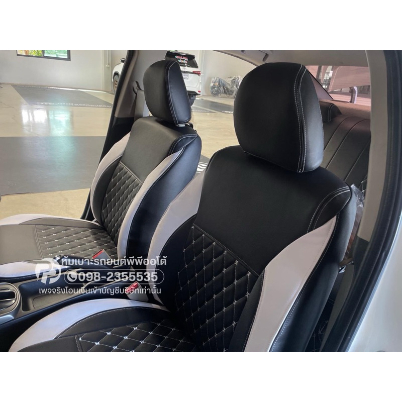 ชุดหุ้มเบาะรถยนต์ แบบสวมทับเข้ารูปตรงรุ่น Honda City 2014-2019 ลาย5D สีดำด้ายสีขาวขอบข้างสีขาว