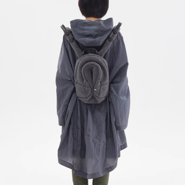 พร้อมส่ง Lambs wool Snail Backpack จากแบรนด์ CryingCenter ของแท้