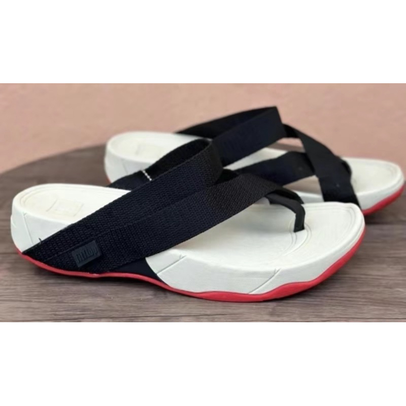 รองเท้าเเตะ fitflop สลิงรุ่นใหม่ สวย ใส่ได้ทั้ง หญิงและชายไซร้ 36----44