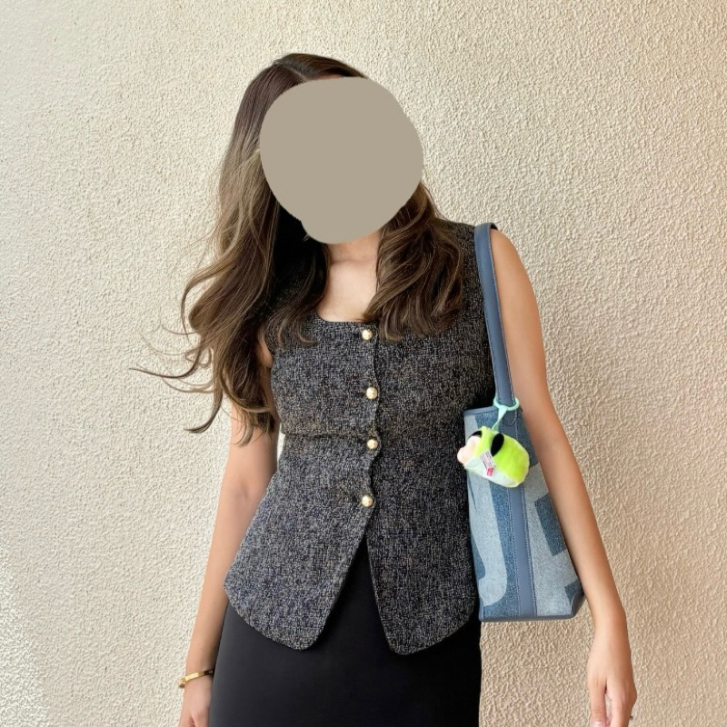 เสื้อ vest Irene สีmidnight  Thesummernade