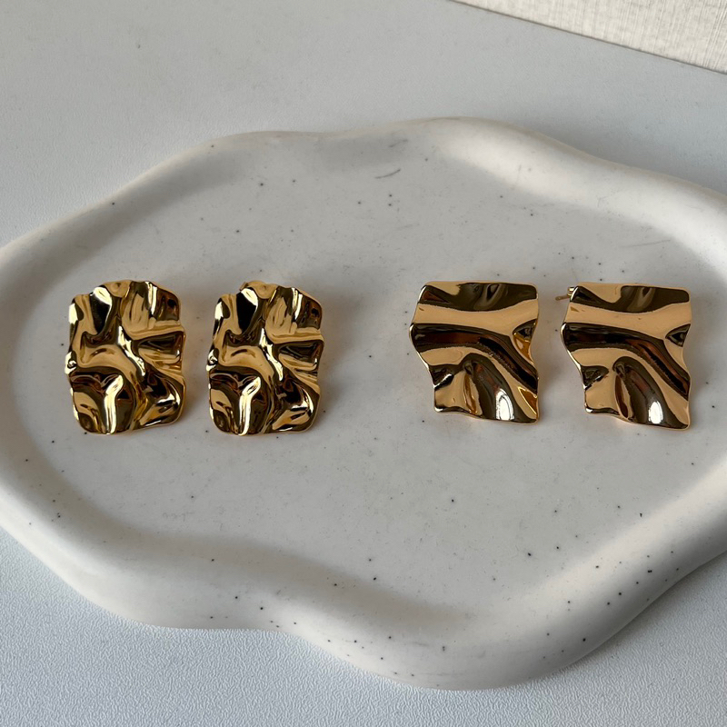 (ส่งได้ 14 เมย) Adore- Fold plated earring