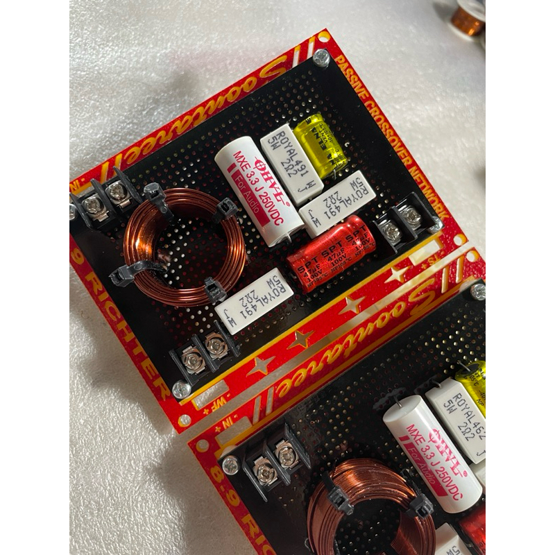 พาสซีพ ครอสโอเวอร์ เน็ตเวิร์ค 8.9 ริกเตอร์ กับ แหลม HK หรือแหลมทั่วไปออกแบบให้ใช้กับดอก 8.9 ริกเตอร์โดยตรงรุ่น3นิ้ว4นิ้ว