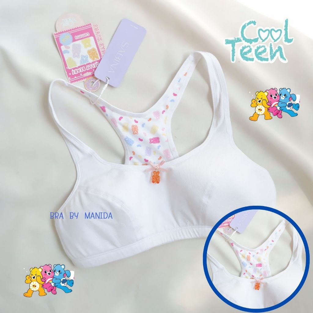 Sabina เสื้อชั้นใน Invisible Wire (ไม่มีโครง) รุ่น COOL TEEN รหัส SBC553 สีขาว ราคา 490.-