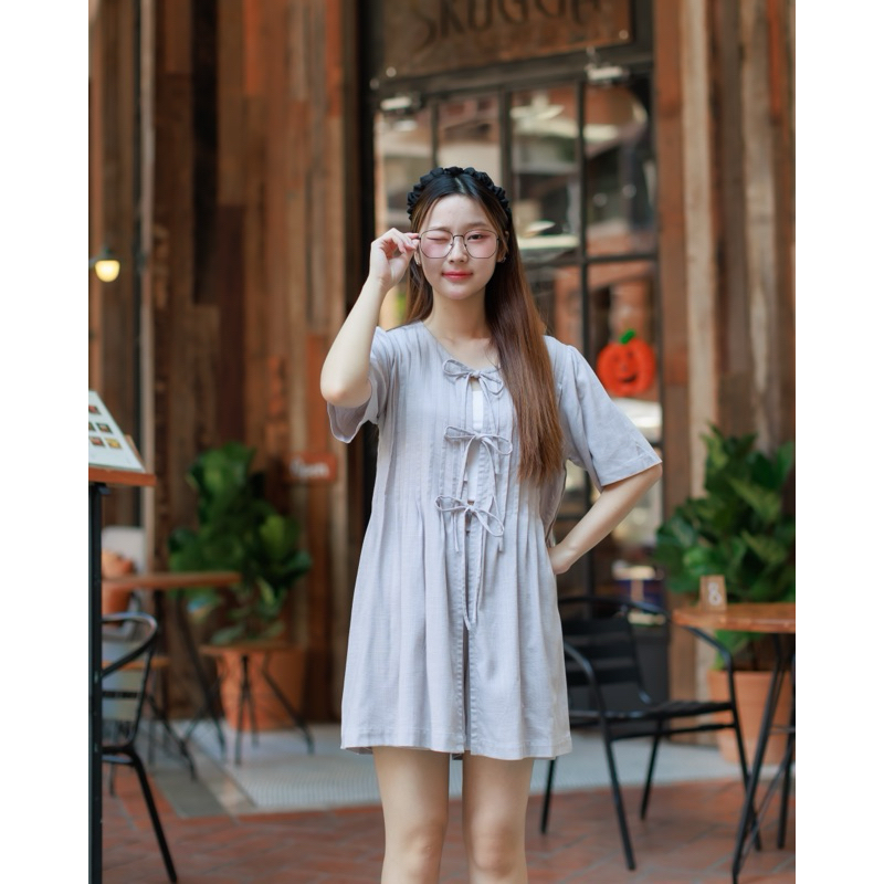 dearfriend.s - ชุด Set เสื้อตัวยาว ผูกโบว์หน้า พร้อมกางเกงขาสั้น ผ้าลินิน สีเทา รุ่น Cactus Set