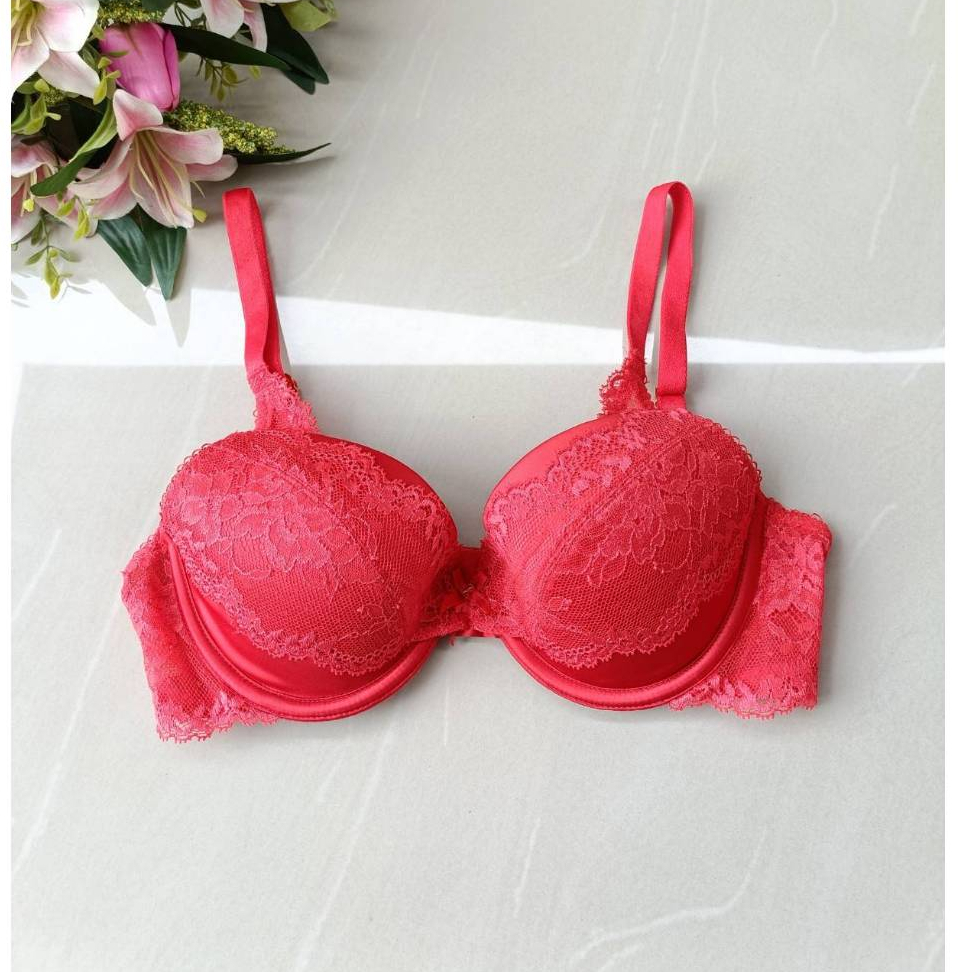 Wacoal Glam  WD3043   บราแต่งลูกไม้ ประดับเพชร