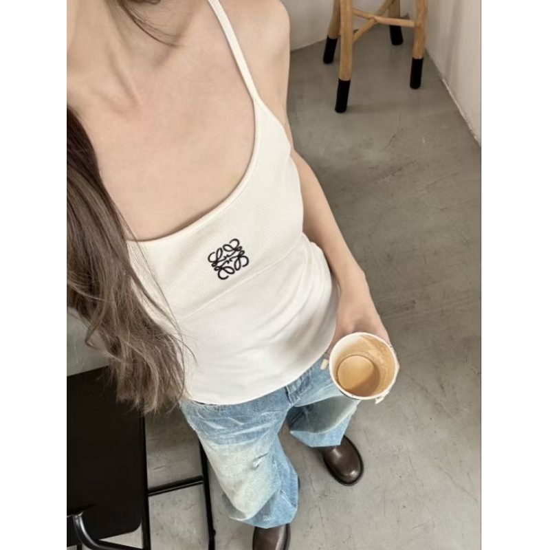 เสื้อสายเดี่ยว LO*WE สีเอิร์ธโทน  ปักโลโก้ ผ้าร่อง แนวแคมปิ้ง