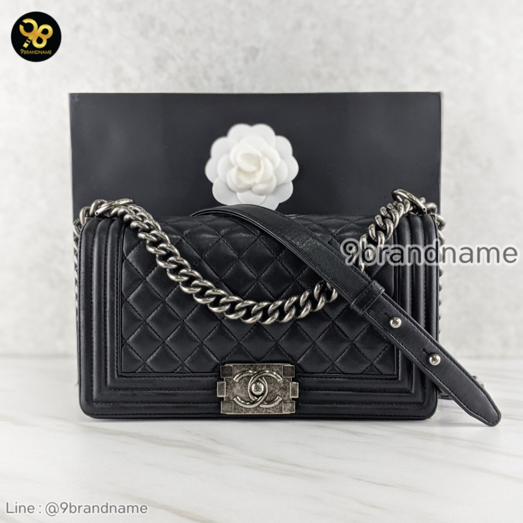 Chanel	Boy10  Lamb Skin RHW	Lamb โฮโลหลุดหาย	 มือสอง ก่อนสั่งซื้อทักแชทก่อนนะคะ