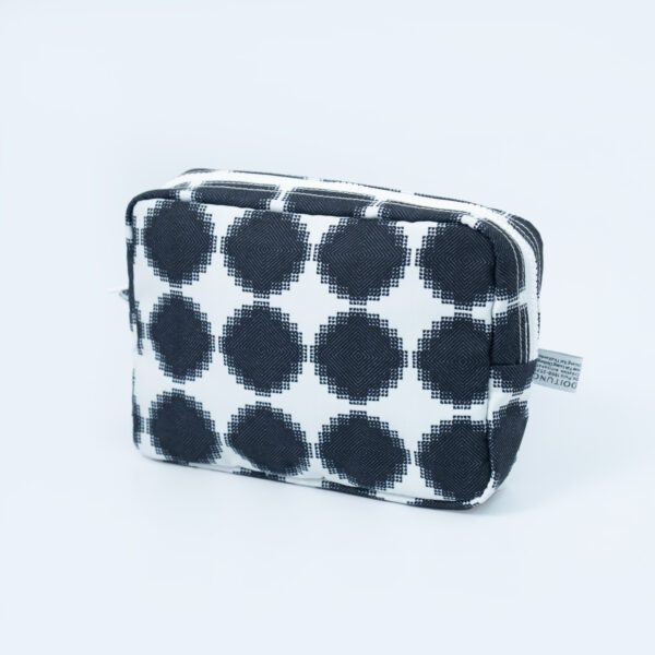 DoiTung กระเป๋าเครื่องสำอาง Black