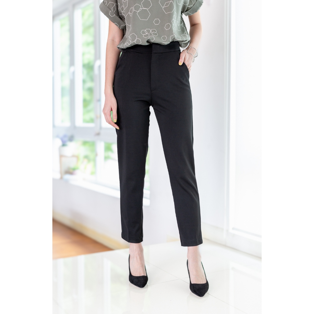 Narinari : NP084 High-Rise Cigarette Pants – Black กางเกงทำงาน เอวสูง สีดำ