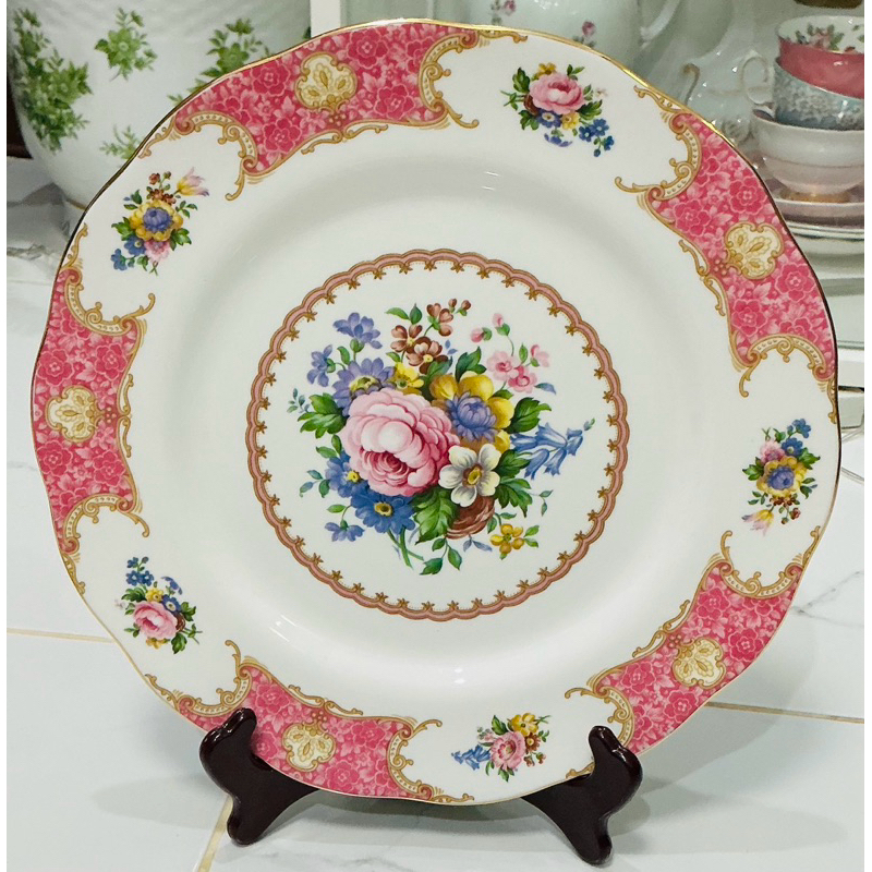 จานดินเนอร์ Royal Albert Bone China Lady Carlyle 1944 Royal Albert