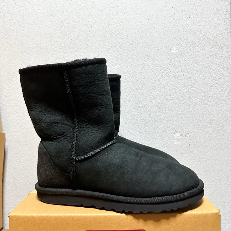 UGG Black Boots 38/24 มือสอง