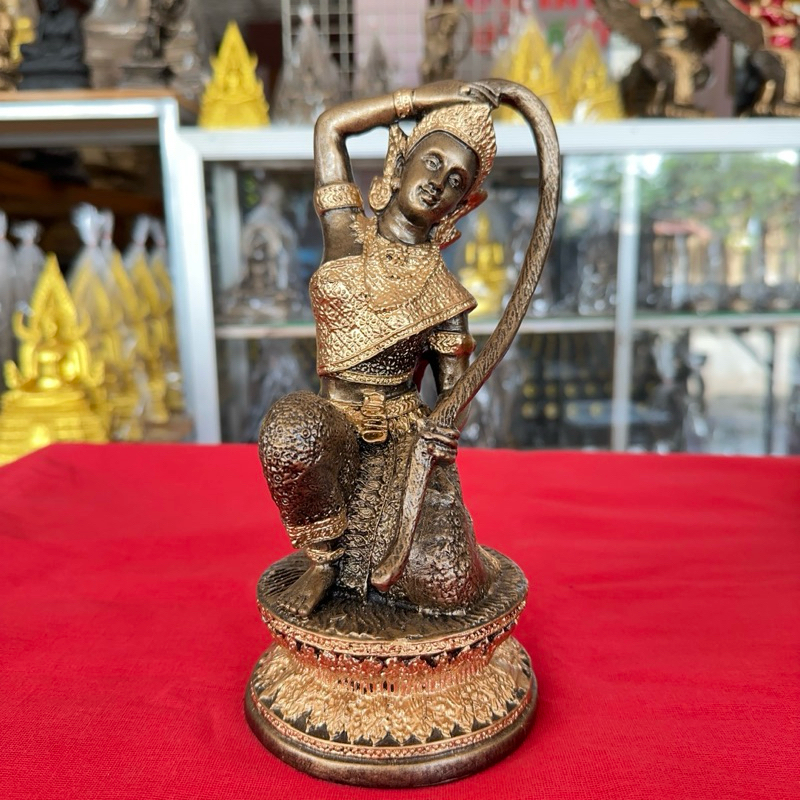 พระแม่ธรณีแร่เหล็กน้ำพี้  ฐาน 4 นิ้ว สูง 8 นิ้ว