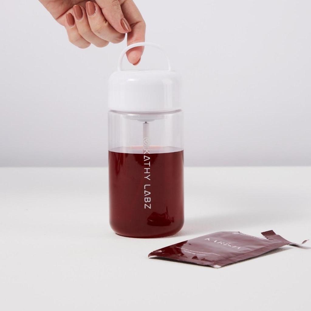 KATHY LABZ : แก้วปั่นไฟฟ้า สำหรับผลิตภัณฑ์เสริมอาหาร จำนวน 1 ใบ