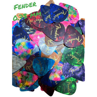 ปิ๊กกีต้าร์ Fender 0.73 mm ของแท้ 100% คละสี มี 10 ชิ้น