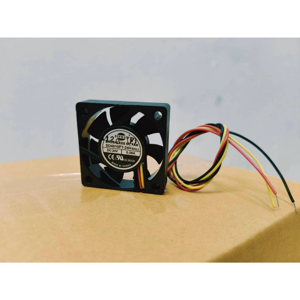 พัดลมระบายความร้อน ขนาด 40x40x10mm. ยี่ห้อ SINWAN รุ่น SD4010PT-24H (F) 3 สาย (แดงดำเหลือง)   24VDC,