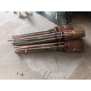 ไม้กวาดทางมะพร้าวแพค 10 ด้ามใช้ดี ทนมาก