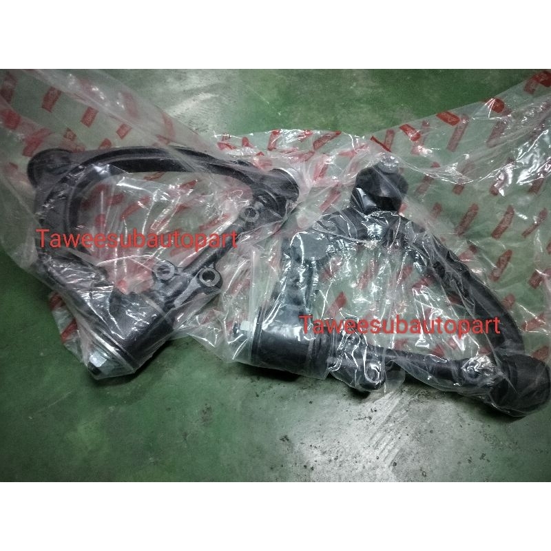 ปีกนกบน รถตู้ COMMUTER KDH200 KDH222 ลูกหมากในตัว  TO327L + TO327R YOKOMITSU