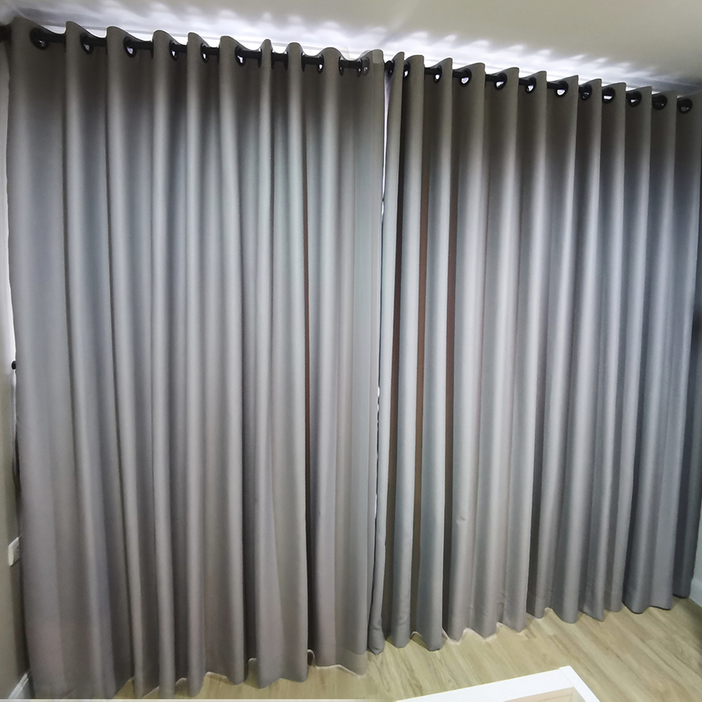 P-Plus Curtain ผ้าม่านตาไก่ กันแสง 90-95% สีเทาอ่อน รุ่น Super Save เลือกสีตาไก่ได้