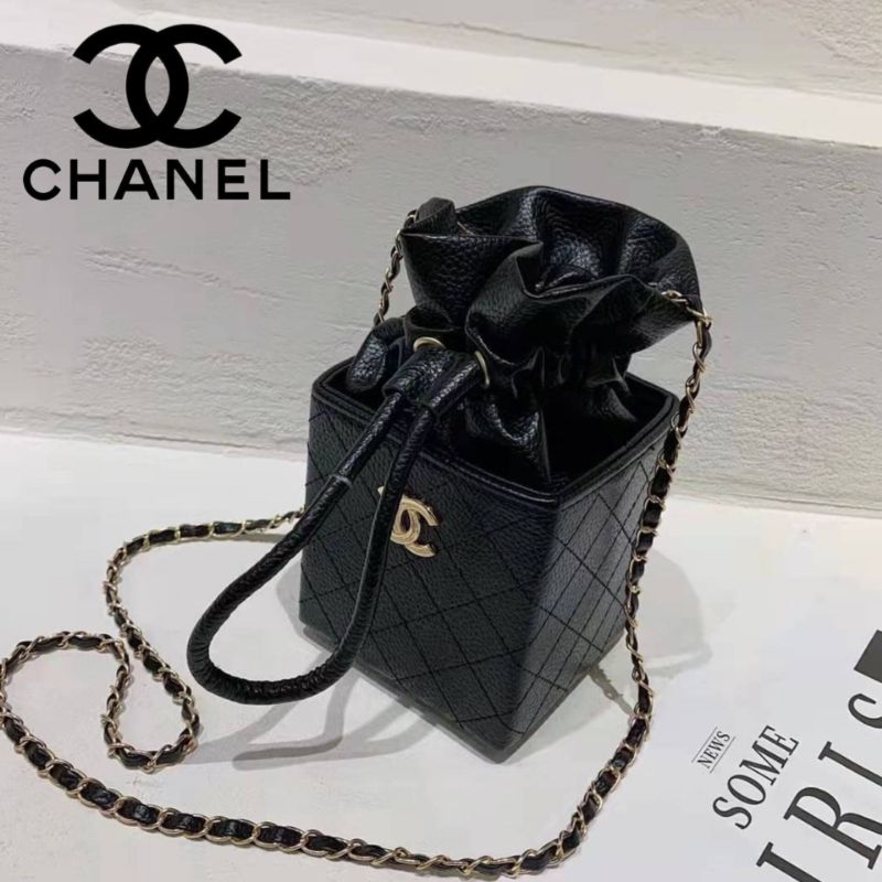 กระเป๋าทรงกล่อง Chanel VIP Gift Square Bag (ไม่มีกล่อง)