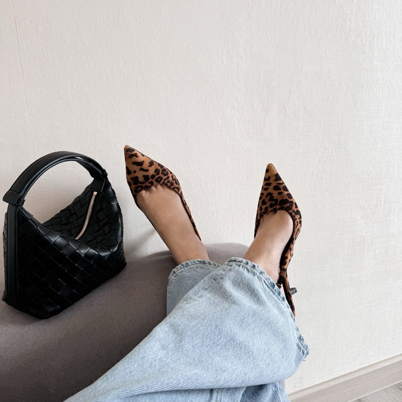 [ลายเสือ พร้อมส่ง / นต, ดำ, เบจ พรีออเดอร์] WEAR.SOUL #S573-Pointed Toe with Slingback รองเท้าทรงหัวแหลมรัดส้น