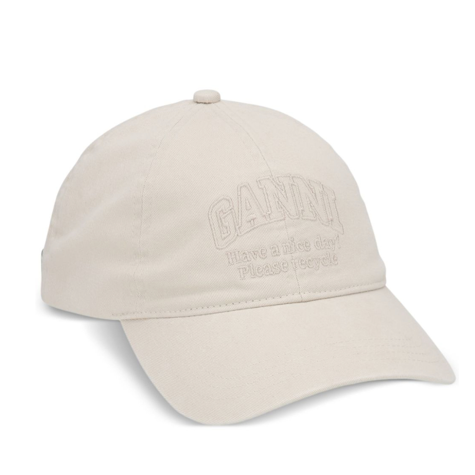 พร้อมส่ง Ganni หมวกสีขาว รุ่น Logo Ball Cap Egret