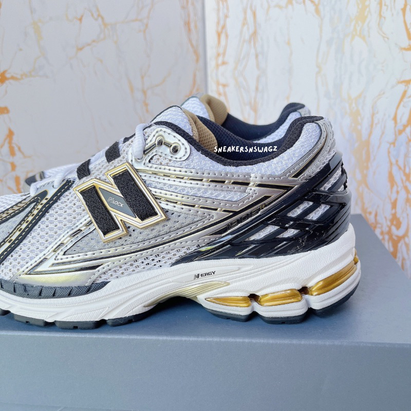 [พร้อมส่ง & พรีออเดอร์] รองเท้า New Balance 1906 - (M1906RA) Color: White/Gold