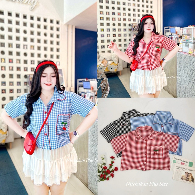 (NK) เสื้อเชิ้ตลายสก็อต แต่งกุ้นแดงตามตัว เชอรี่ที่กระเป๋า น่ารัก หยิบใส่ได้ง่าย เสื้อผ้าสาวอวบอ้วน พลัสไซส์ ไซส์ใหญ่