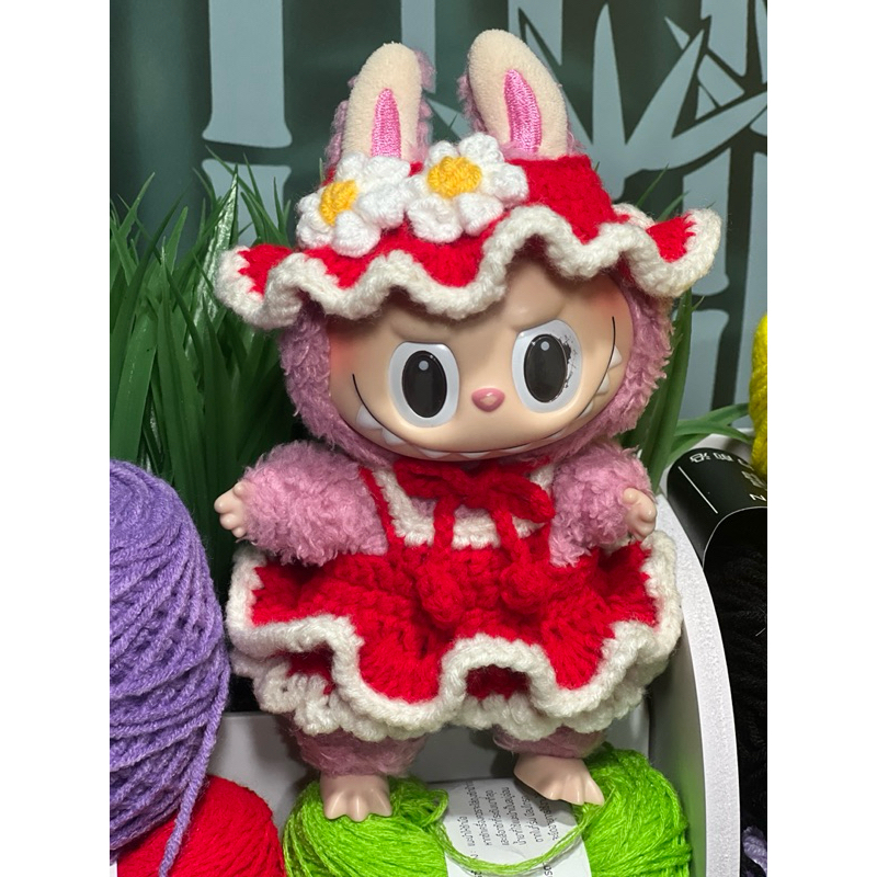 ชุดลาบูบู้Labubu-v.1_สีแดงขาวน่ารัก