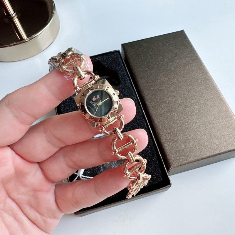 นาฬิกาGosasa Women's Luxury Fashion Watch Square  ทรงเดียวกับ Gucci Vintage  ตัวเรือน สีทอง