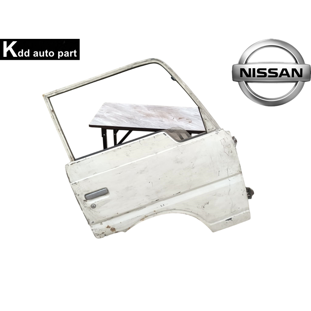 ประตู ( หน้าขวา ) Nissan Urvan E23