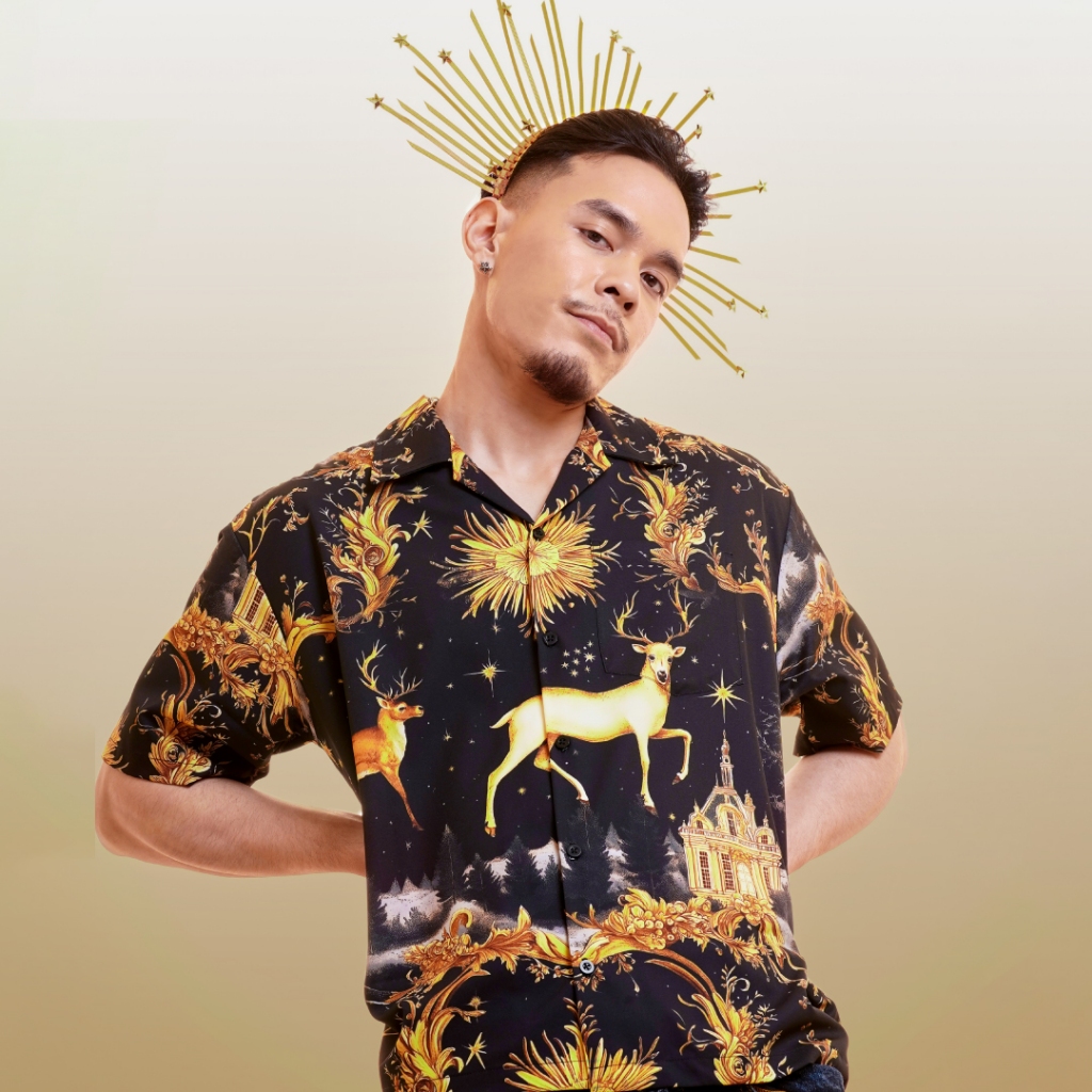 เสื้อเชิ๊ตลาย Christmas ลาย The Gods สีดำทอง